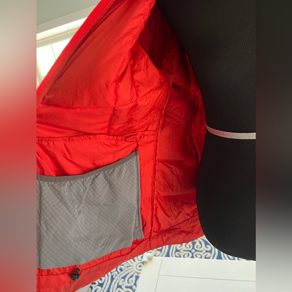 Nau Women’s Large Down Jacket in Orange - Picture 5 of 9